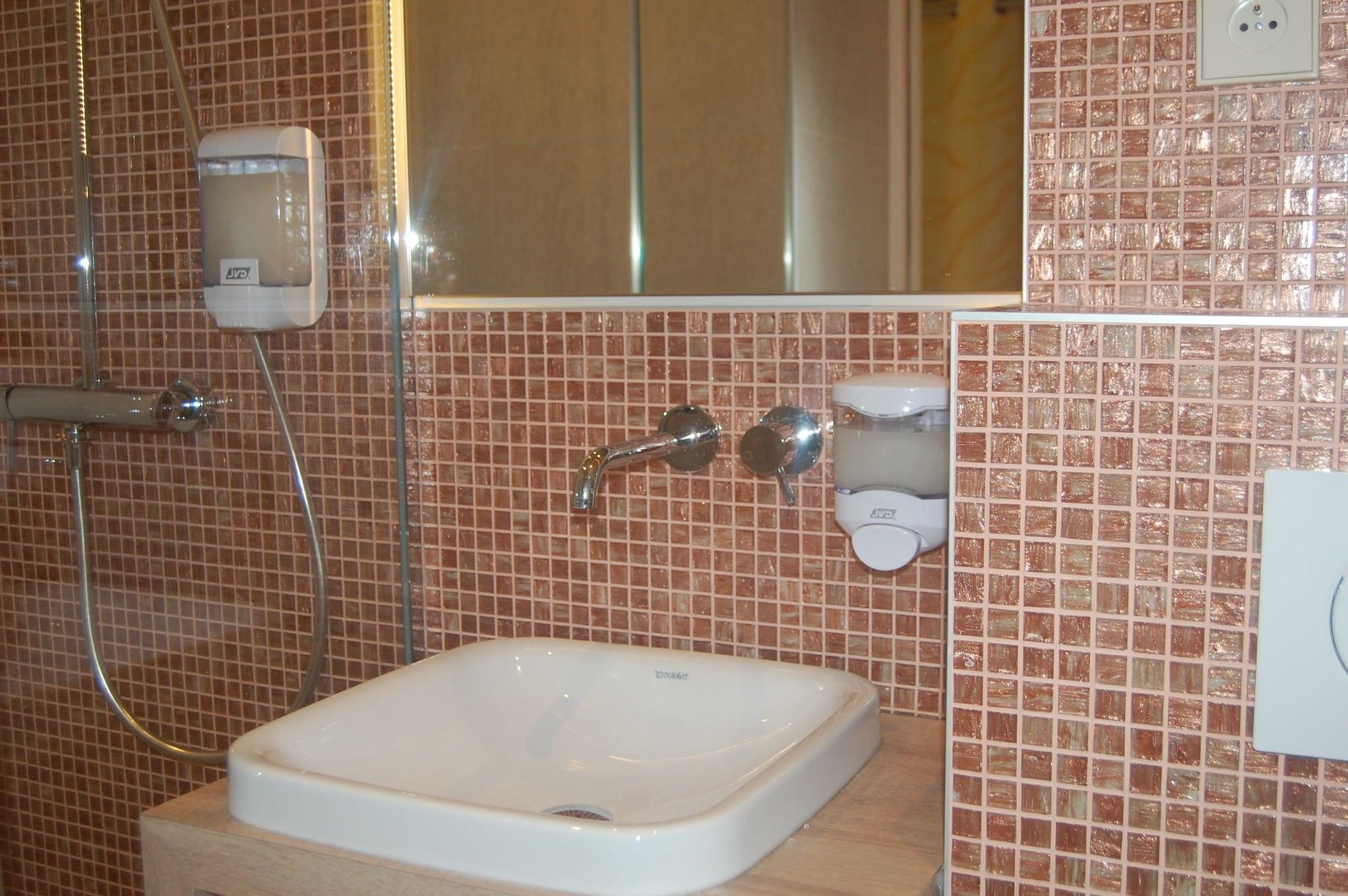 Hotel Jean Bart Paris Bagian luar foto